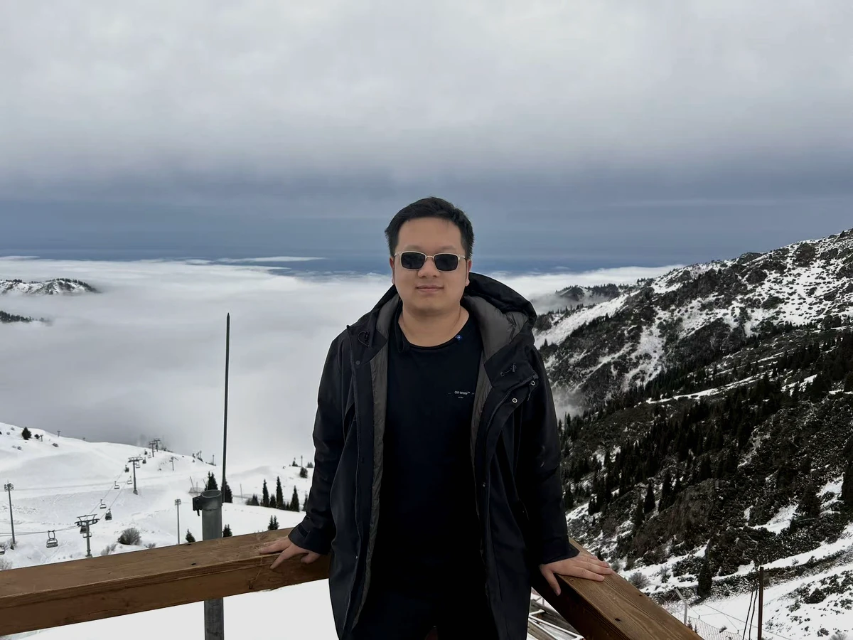 徐战翔在雪山观景台